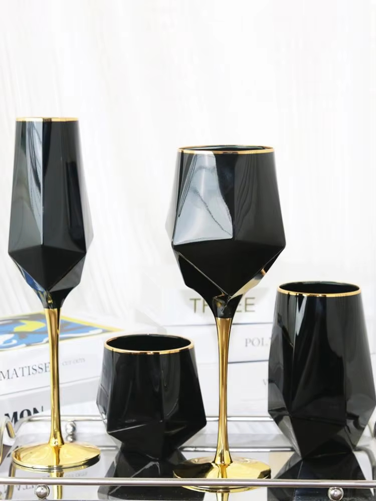 Wine In Beer Glass - Verre à vin en cristal noir