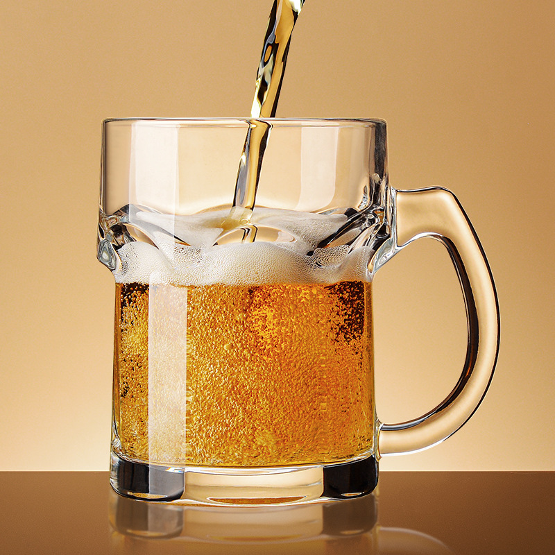 Wine In Beer Glass - Chope à bière domestique avec poignée,