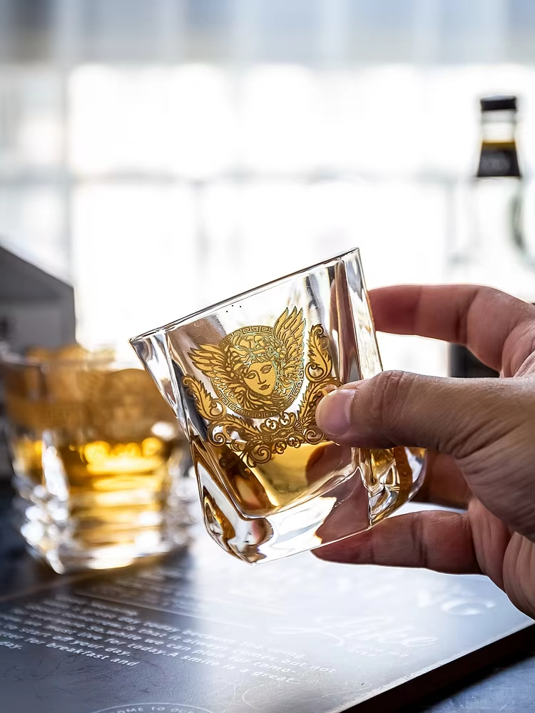 Verre à whisky peint tête d'or - Wine In Beer Glass avis et prix