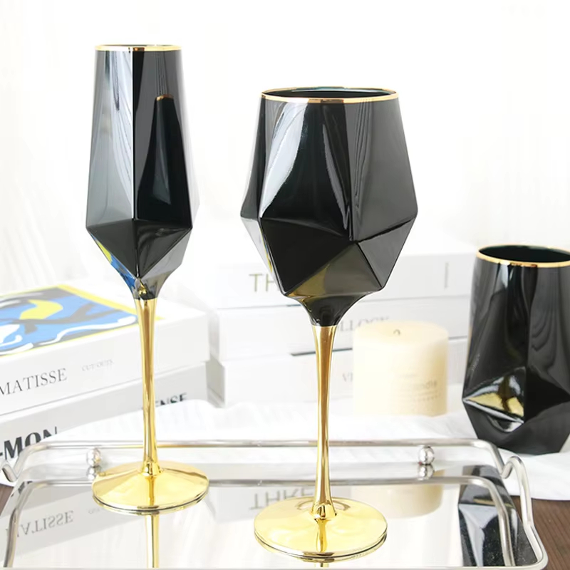 Verre à vin en cristal noir pu - Wine In Beer Glass avis et prix